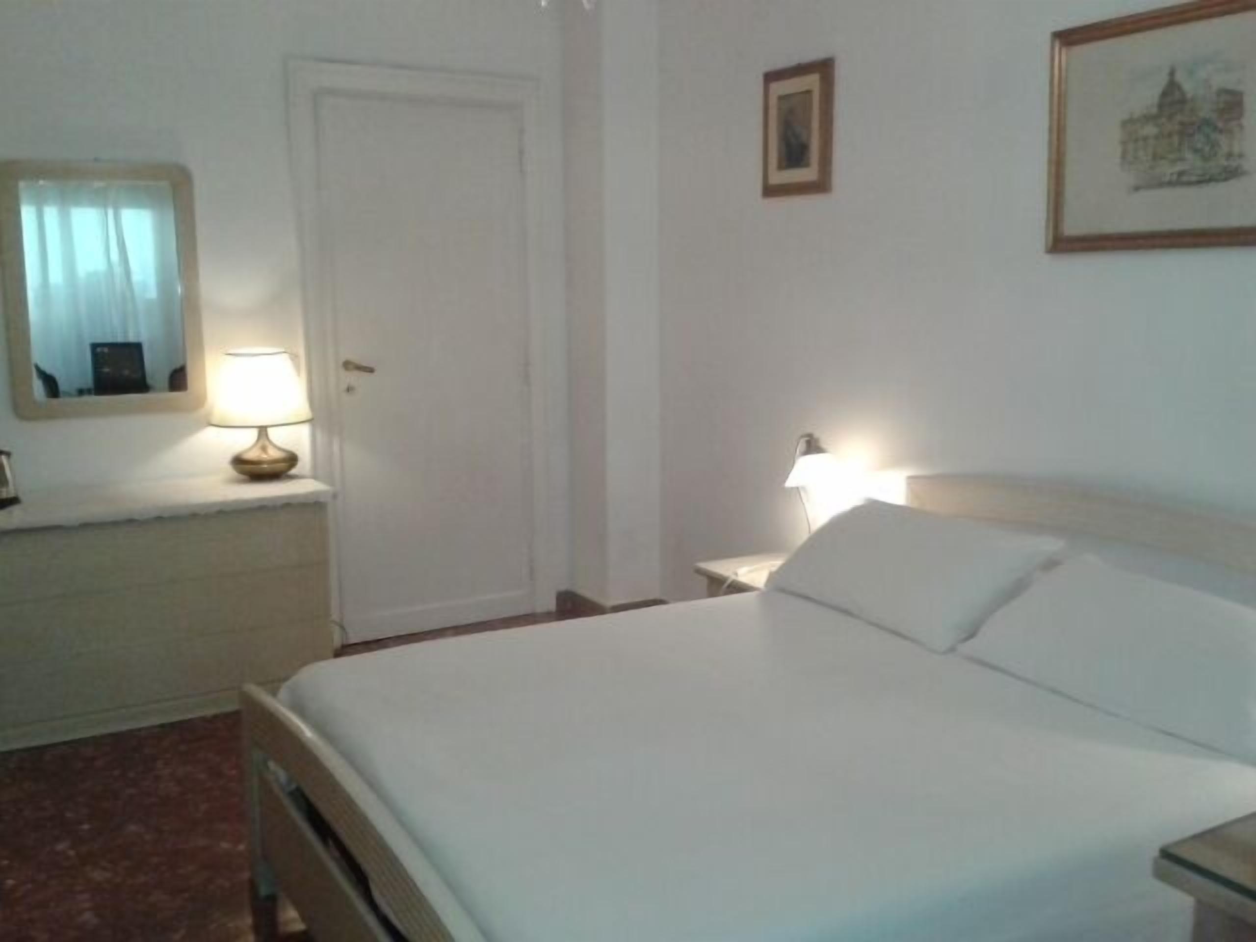 A Casa Chiecchi B&B - Rome — Photos 2