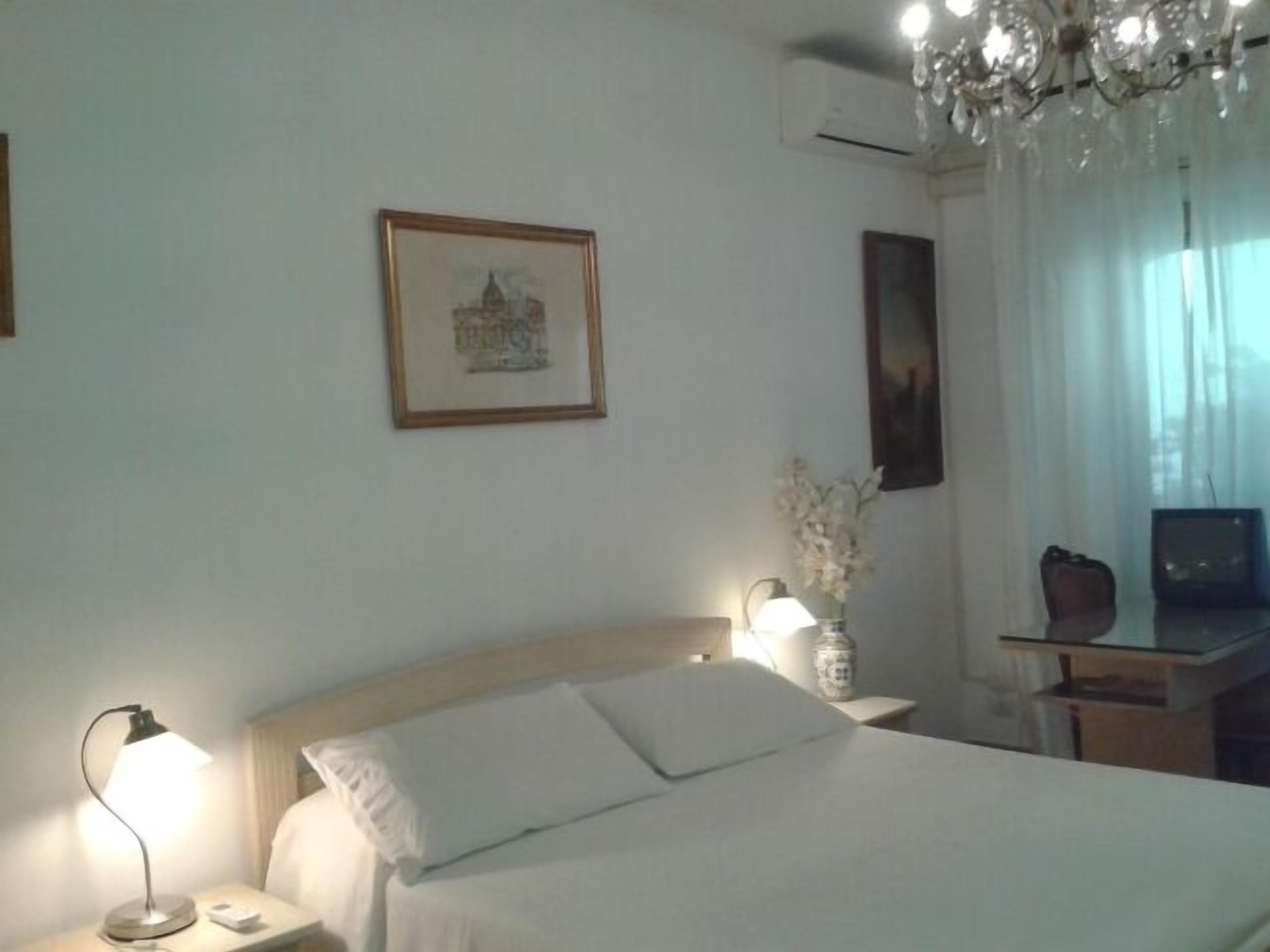 A Casa Chiecchi B&B - Rome — Photos 1